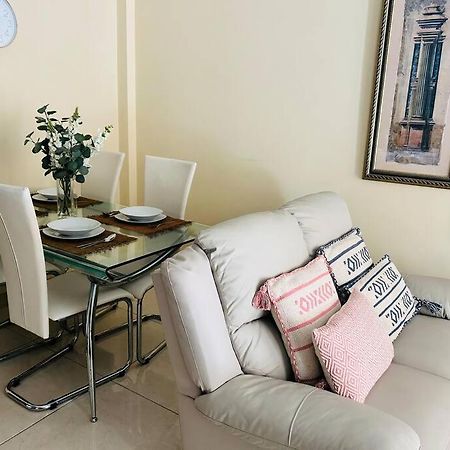 Flat On The Paseo Maritamo! Apartment Estepona Exterior photo